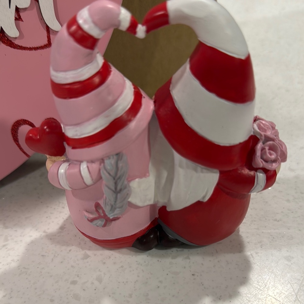 Valentine's Gnome Heart Decor, includes reversible sign and wooden gnomes. NWT - Picture 3 of 4